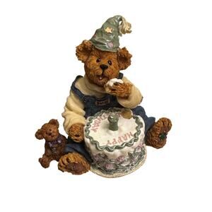 Retired Boyds Bears Bearstone figurine H.B. McBearsley. Happy Birthday Cora 2003